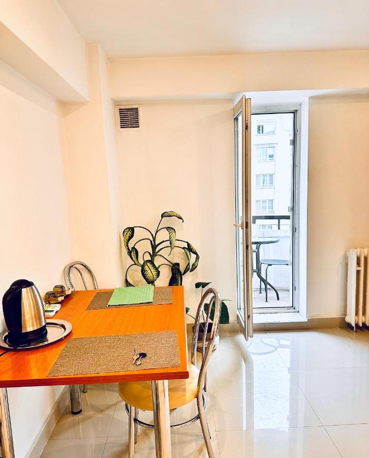 Eva Studio Apartment Bucharest Exterior photo